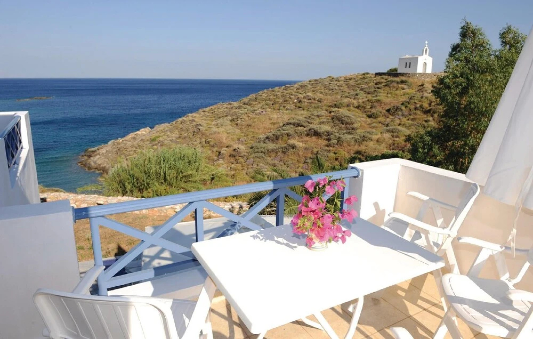 Amazing Home in Ampela, Syros With 6 Bedrooms and Outdoor Swimming Pool
