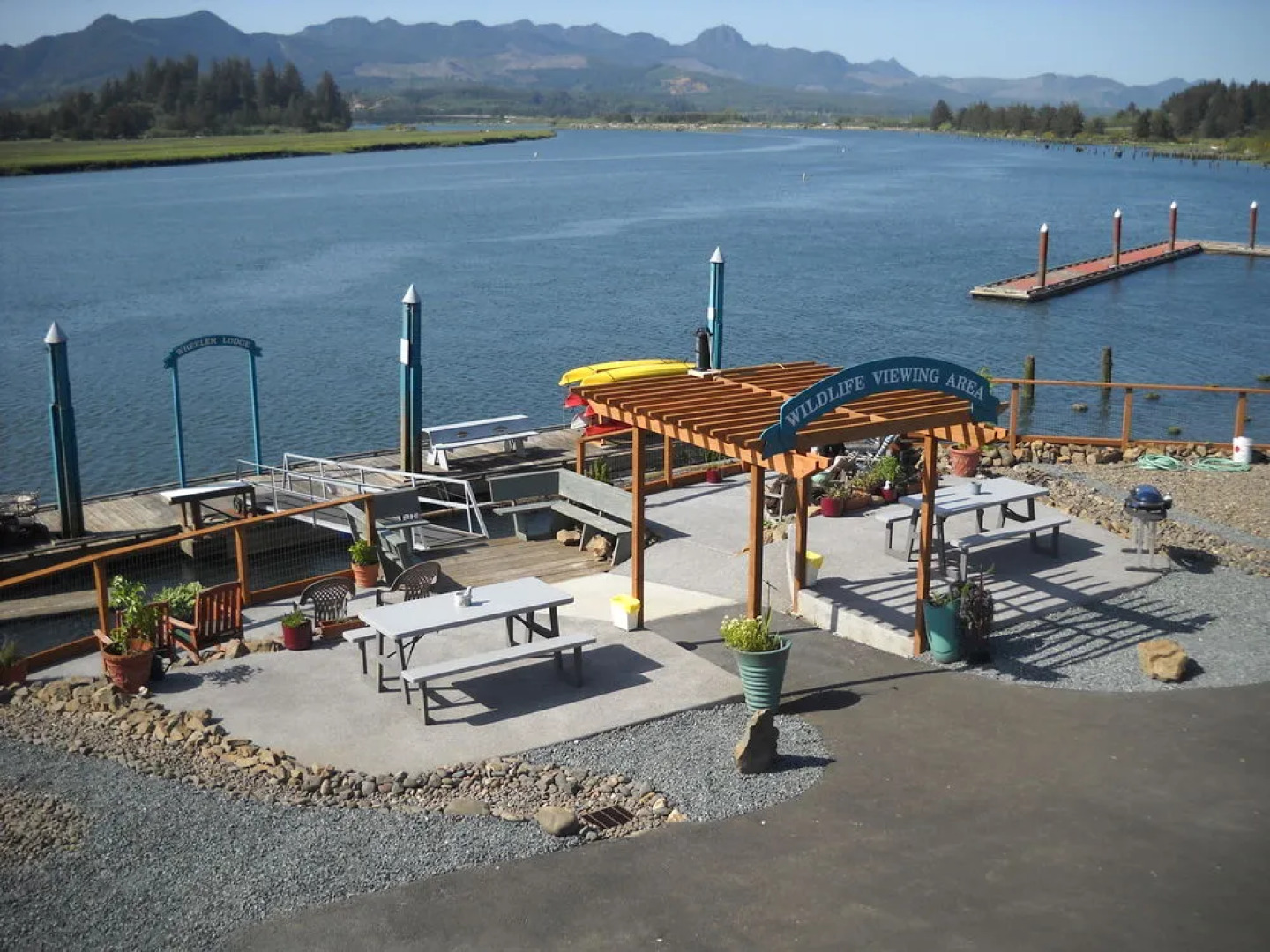 Wheeler on the Bay Lodge & Marina