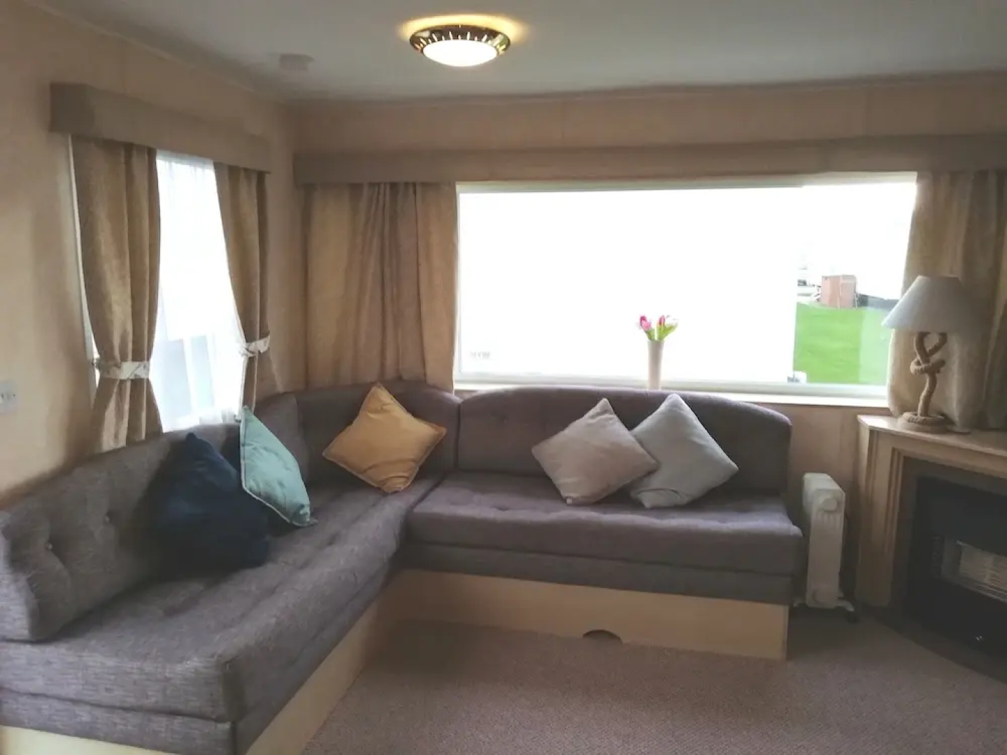 "home2home" Sleeps 6. Beautiful Wales
