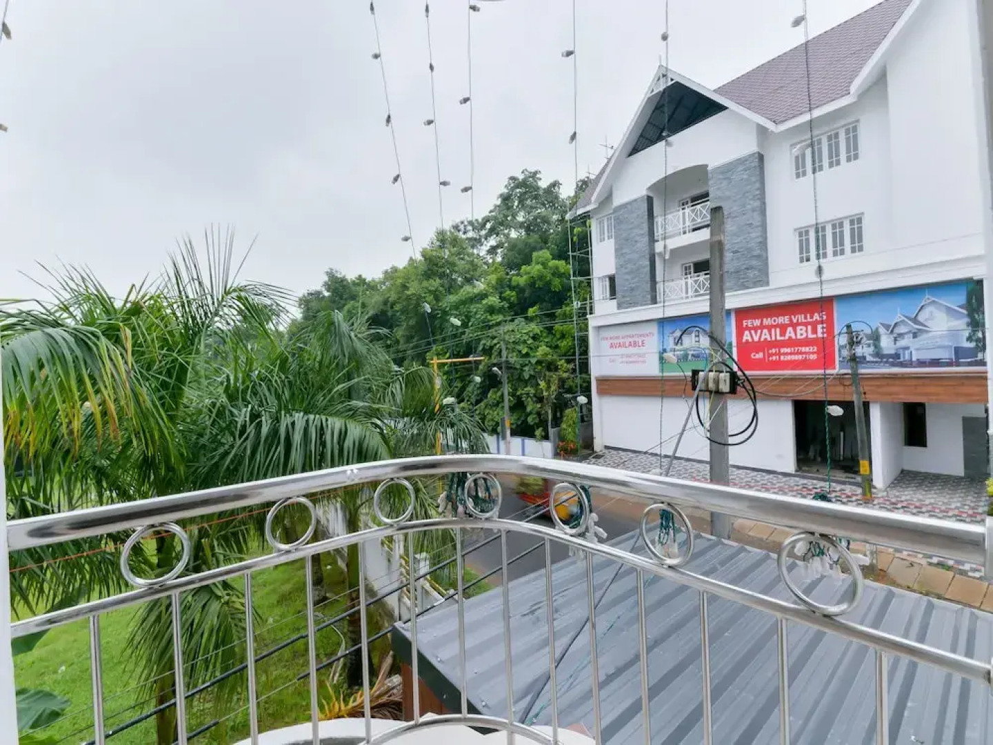 OYO 14879 Home Elegant 1BHK Kochi Airport