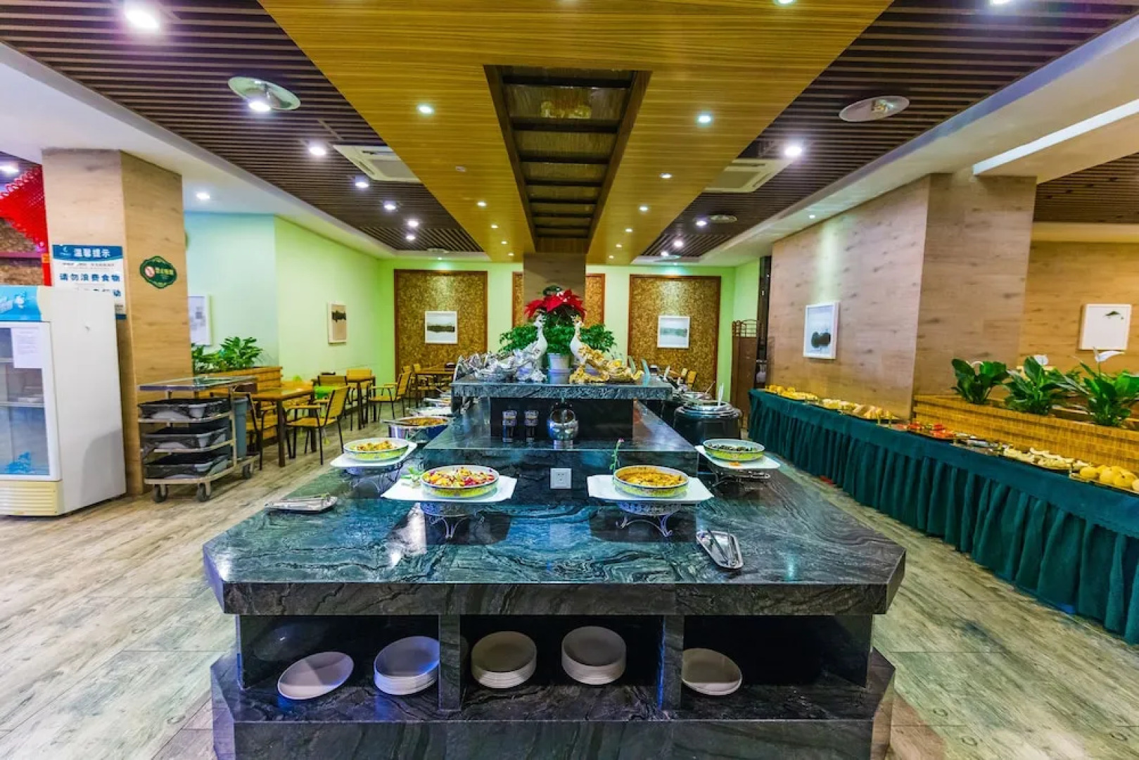 Fengxiang hot spring Hotel