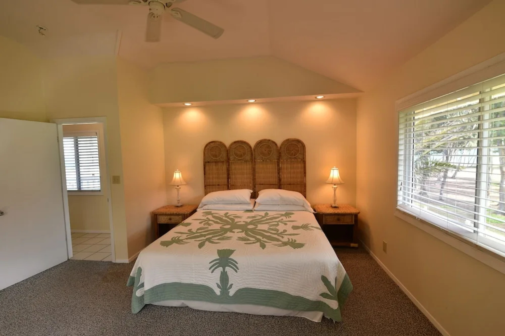 Waimanalo Beach Cottages