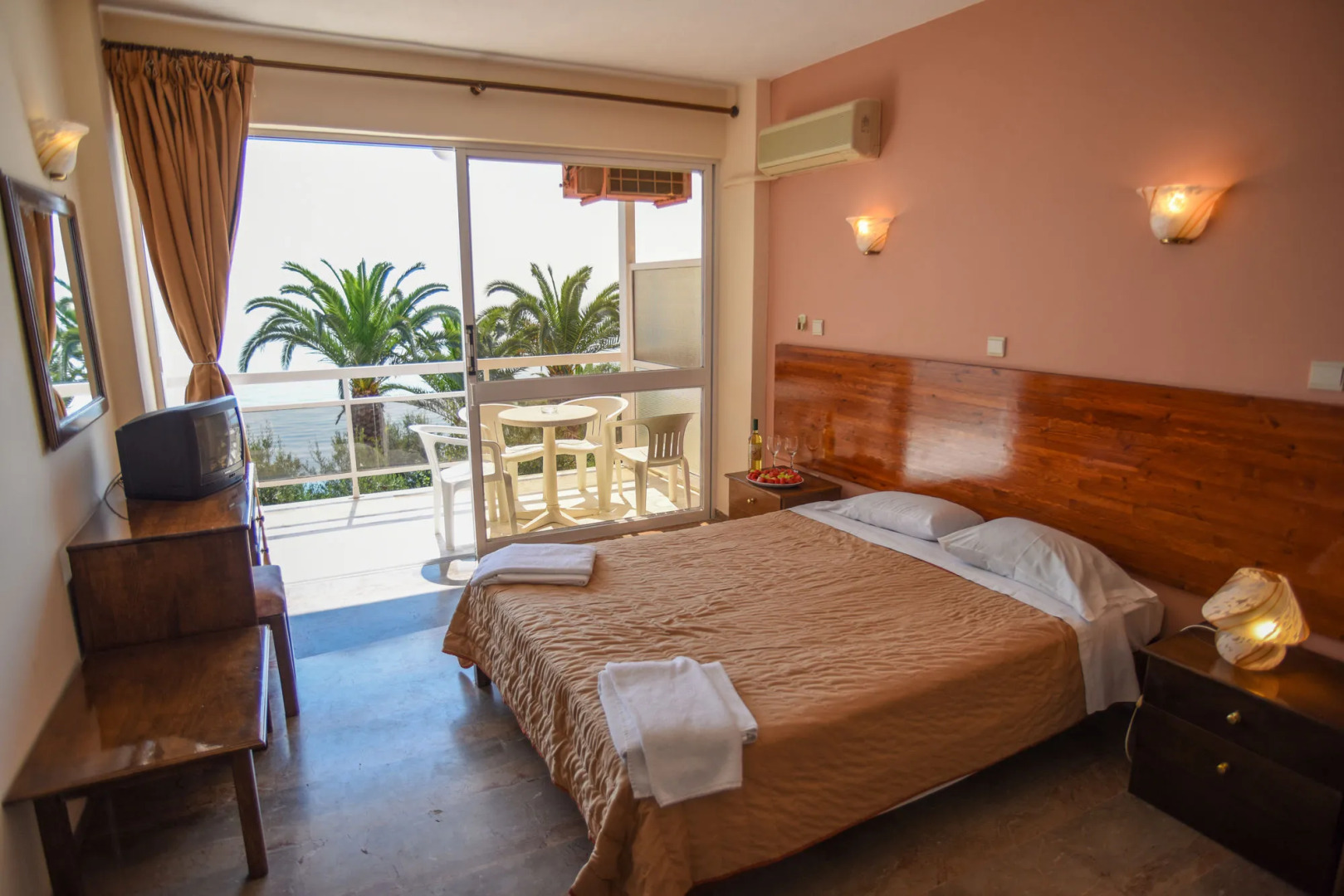 Отель Corfu Maris Bellos