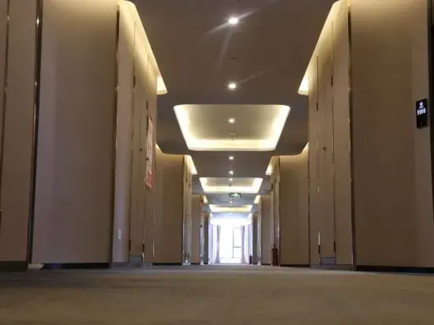 Four Seasons Oxygen Hotel Bomi