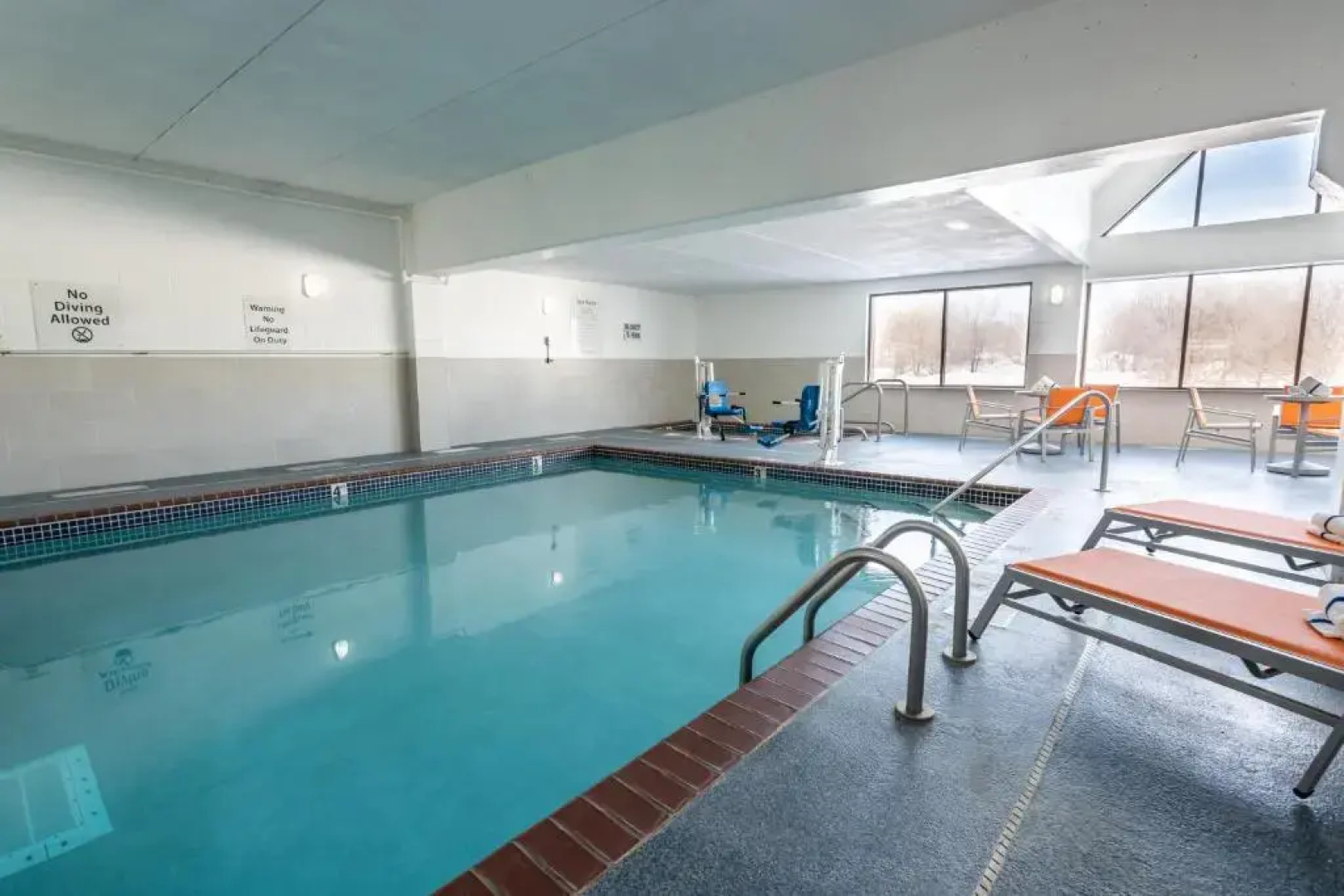Holiday Inn Express & Suites Coon Rapids - Blaine Area