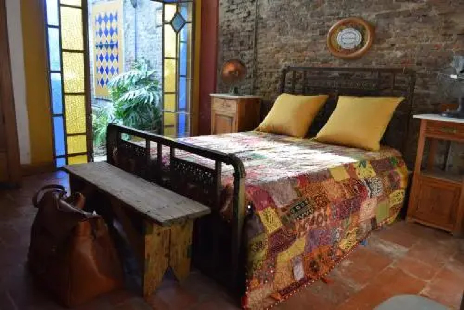 Vintage Rooms/Historical Building