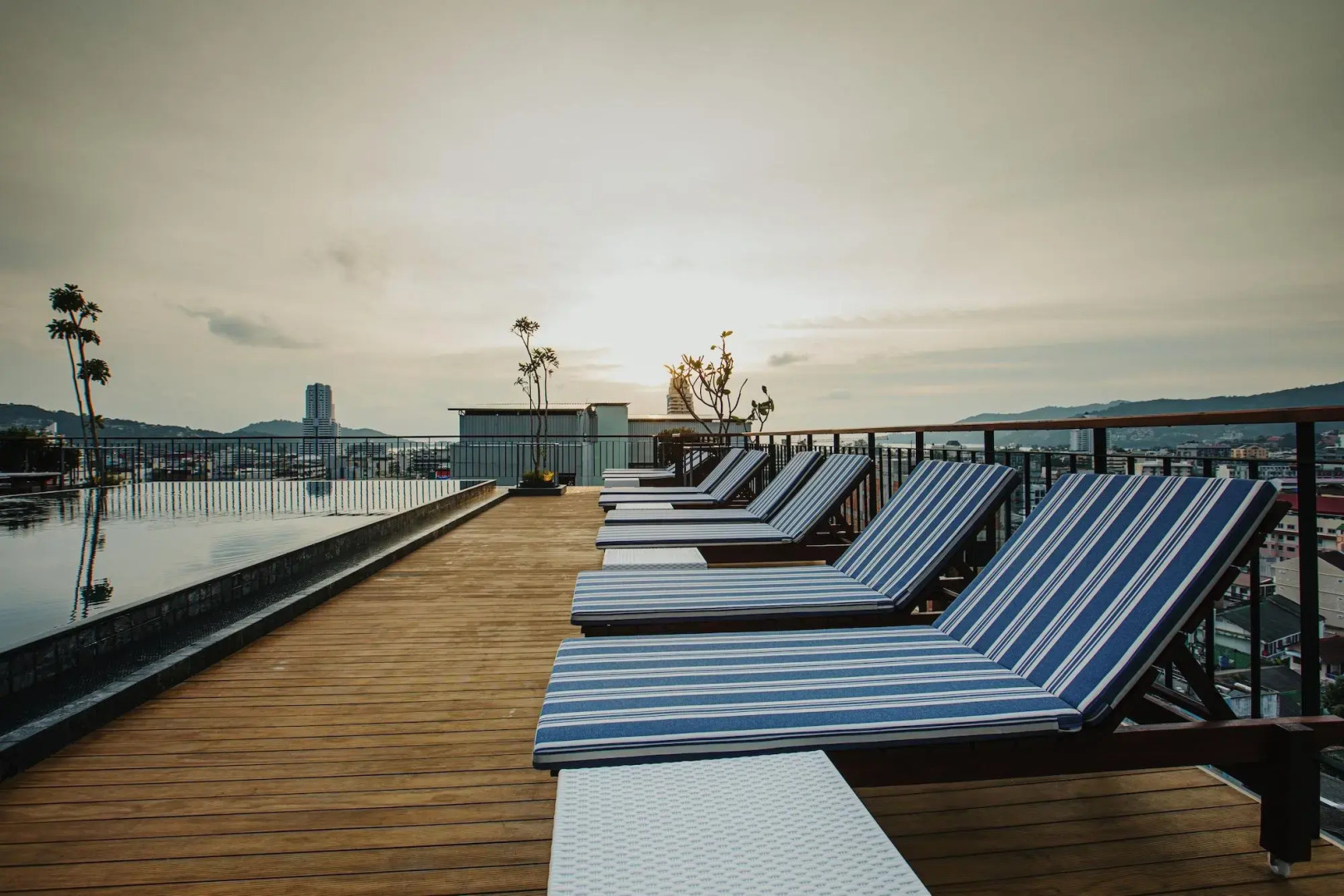 Rak Elegant Hotel Patong