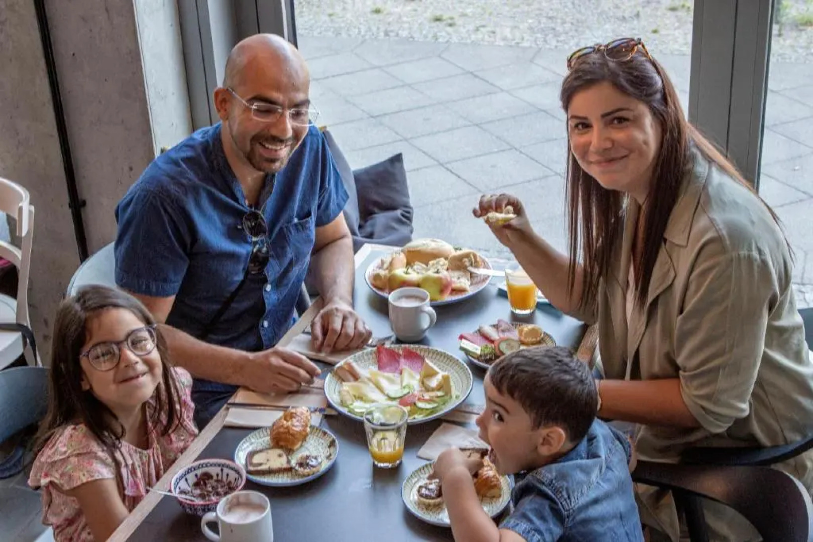 Schulz Hotel Berlin Wall at the East Side Gallery