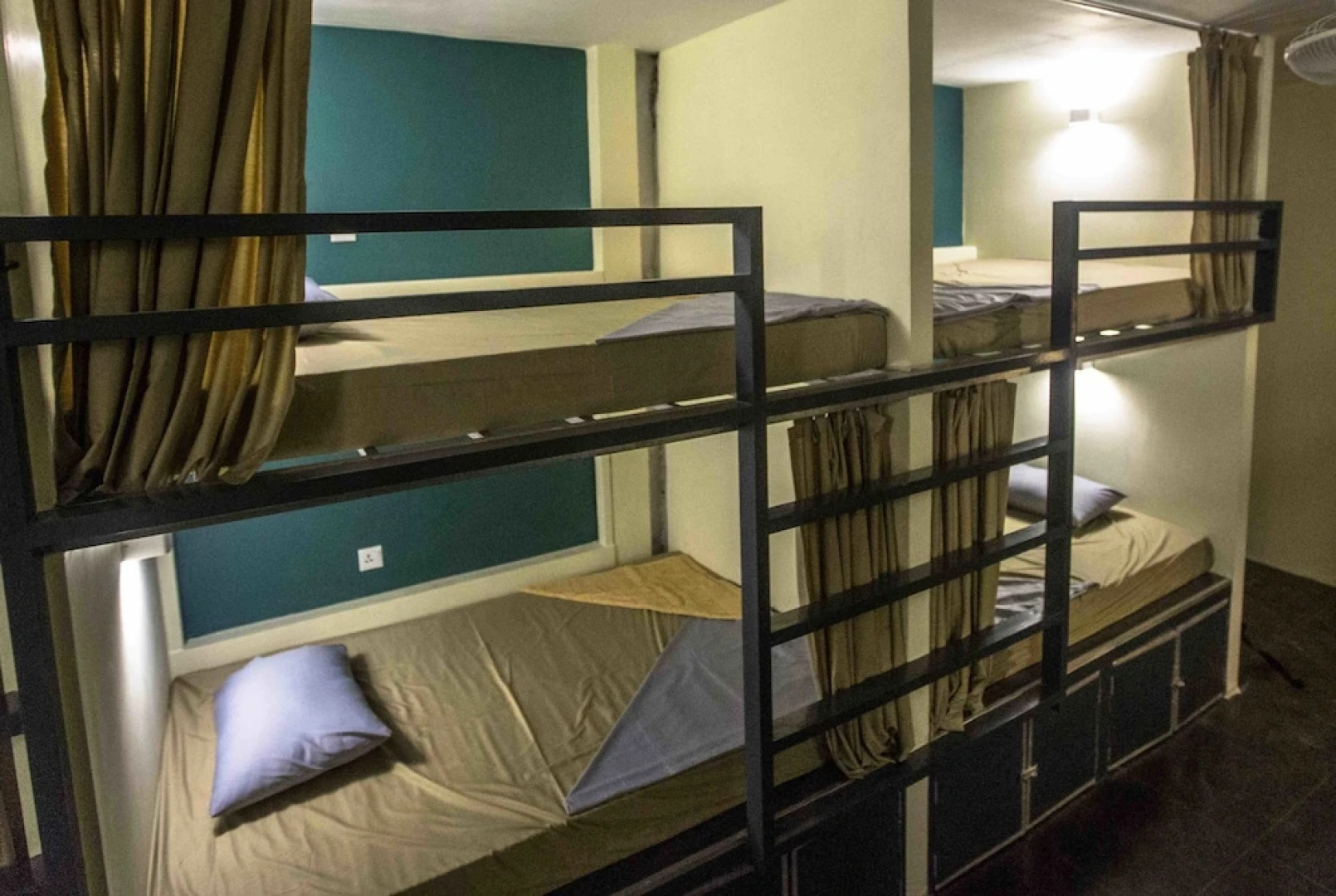 Nest Beach Club - Hostel