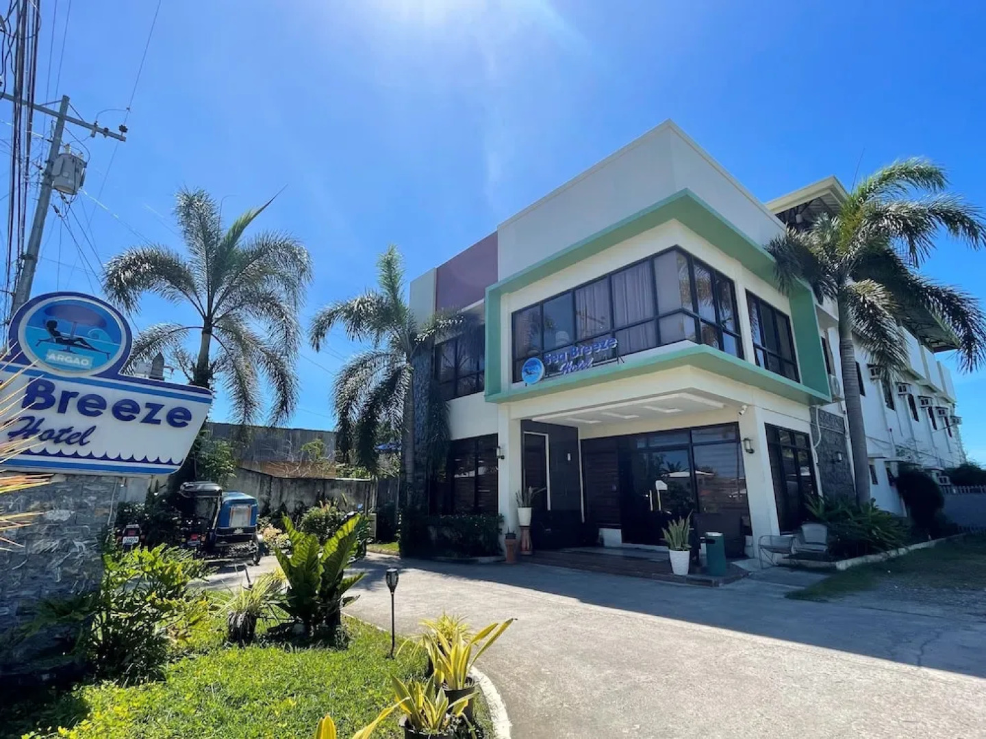 Argao Seabreeze Hotel powered by Cocotel