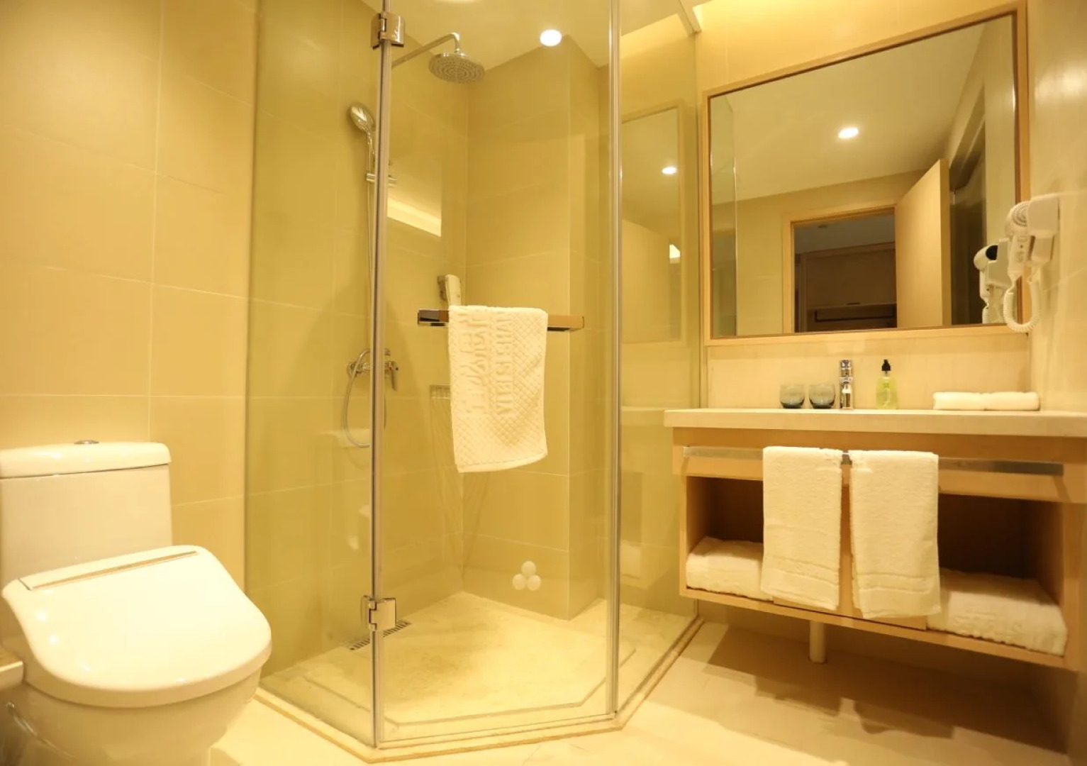 IBIS Styles NC Red Valley