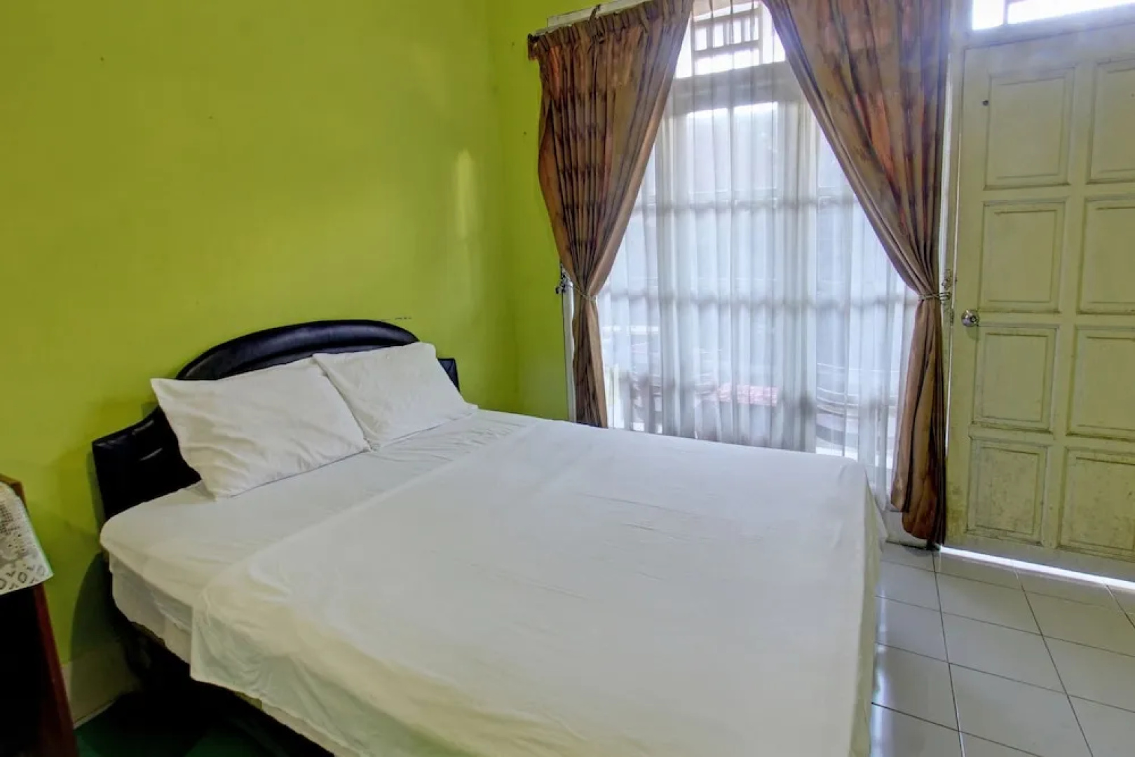 Hotel O Dienda Hayu Near Alun Alun Tastura