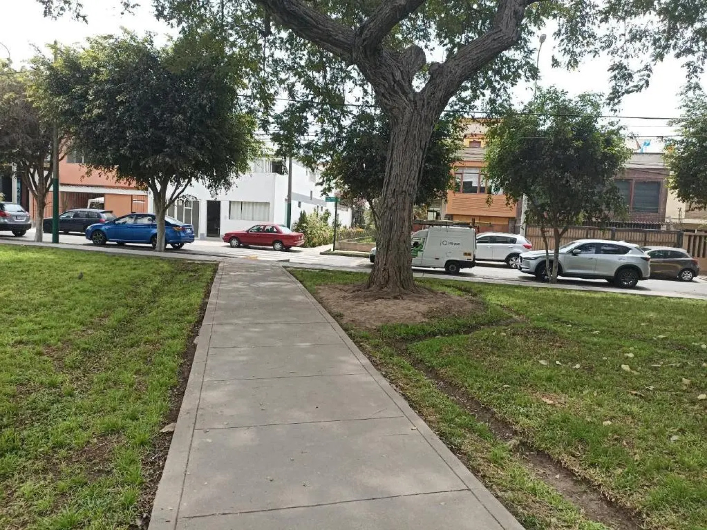 Monterrico Suites Hotel