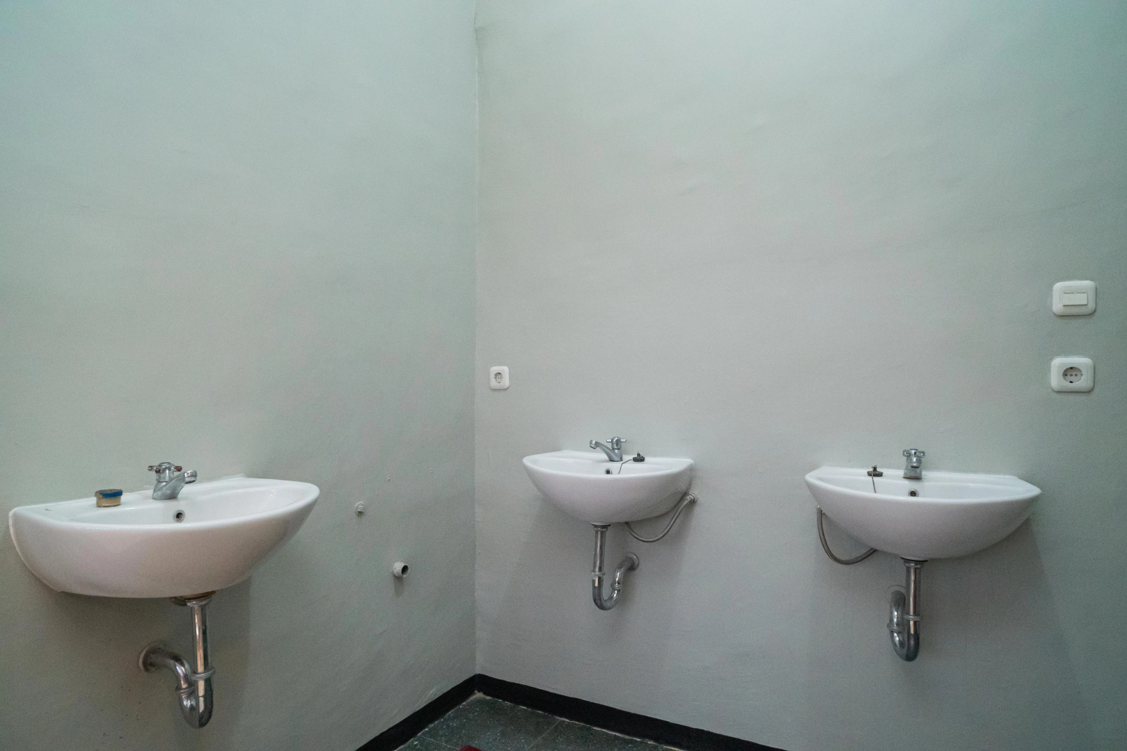 RedDoorz near Wisata Paribendo Lawang