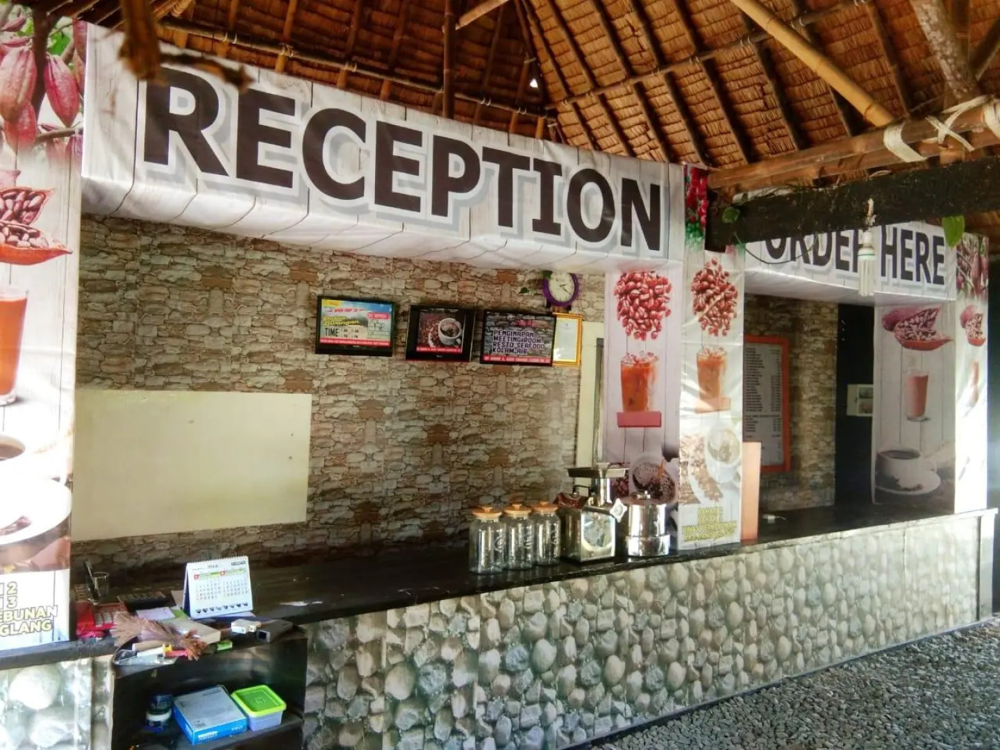 Penginapan Bunar Tunggal dan Resto Seafood