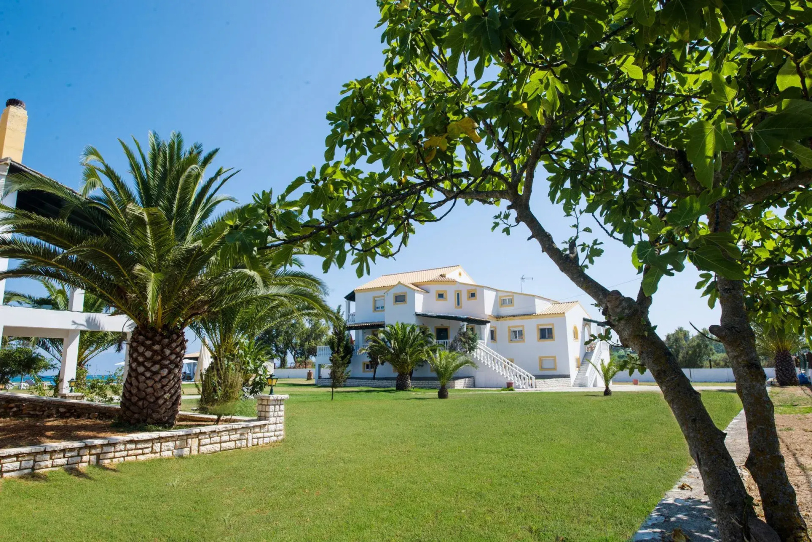 S&C Kosmos Beach Resort