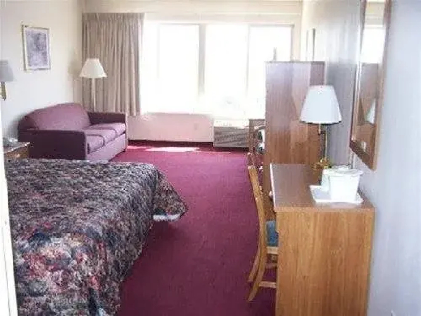 Travelers Inn & Convention Center