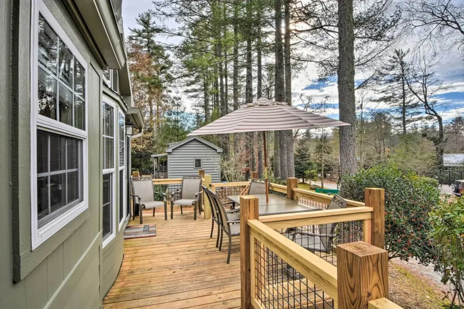 'the Cubs Den' Woodsy Highlands Home: Hike & Ski!