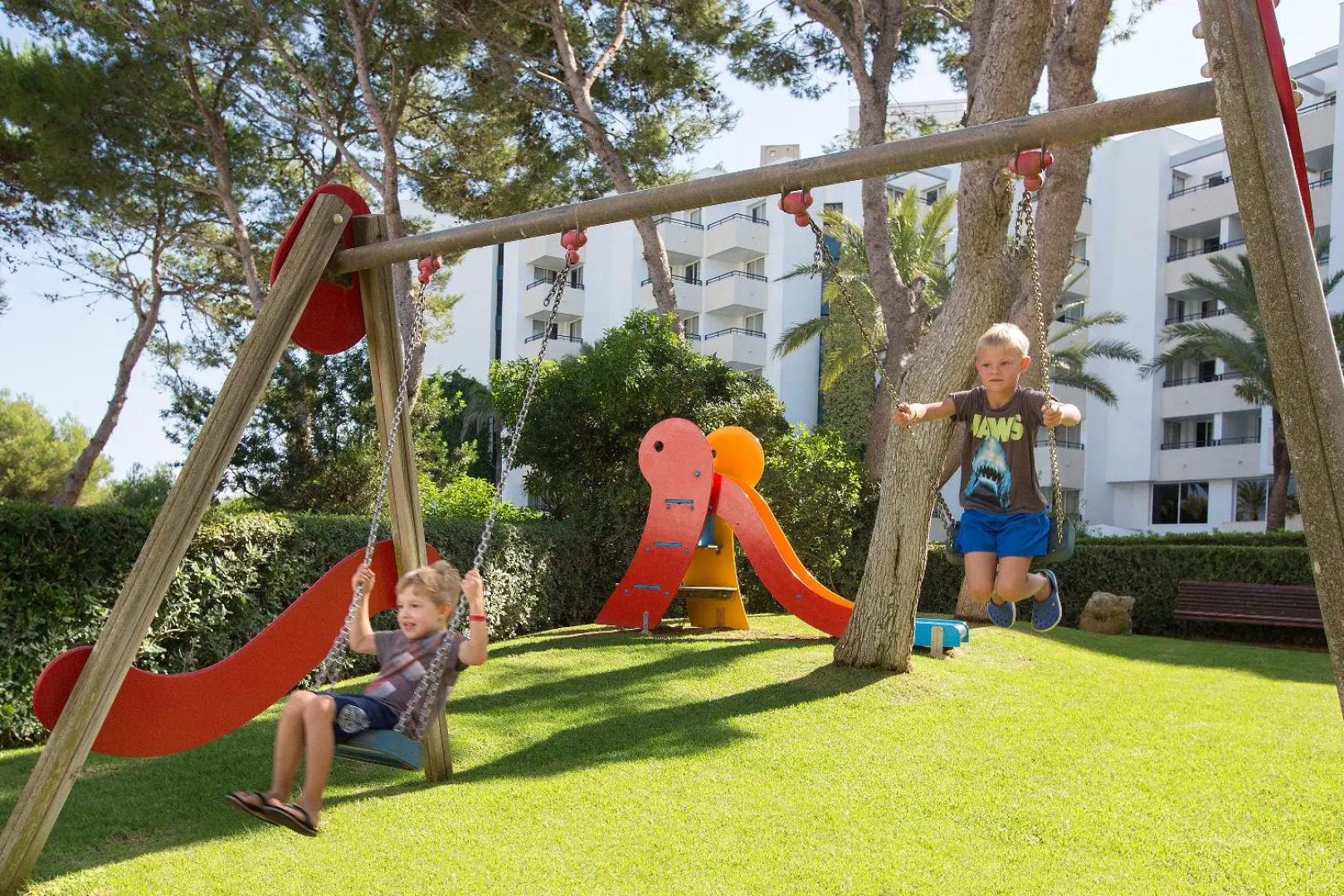 Hipotels Bahía Grande Aparthotel