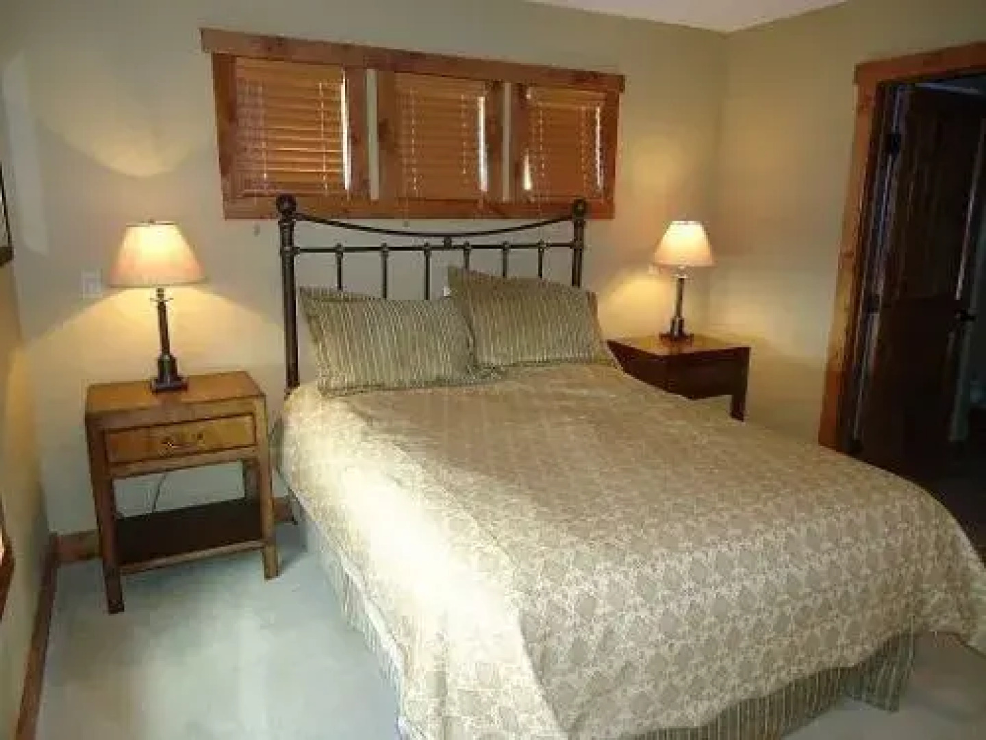 Staircase 14 4 Br Cabin by RedAwning