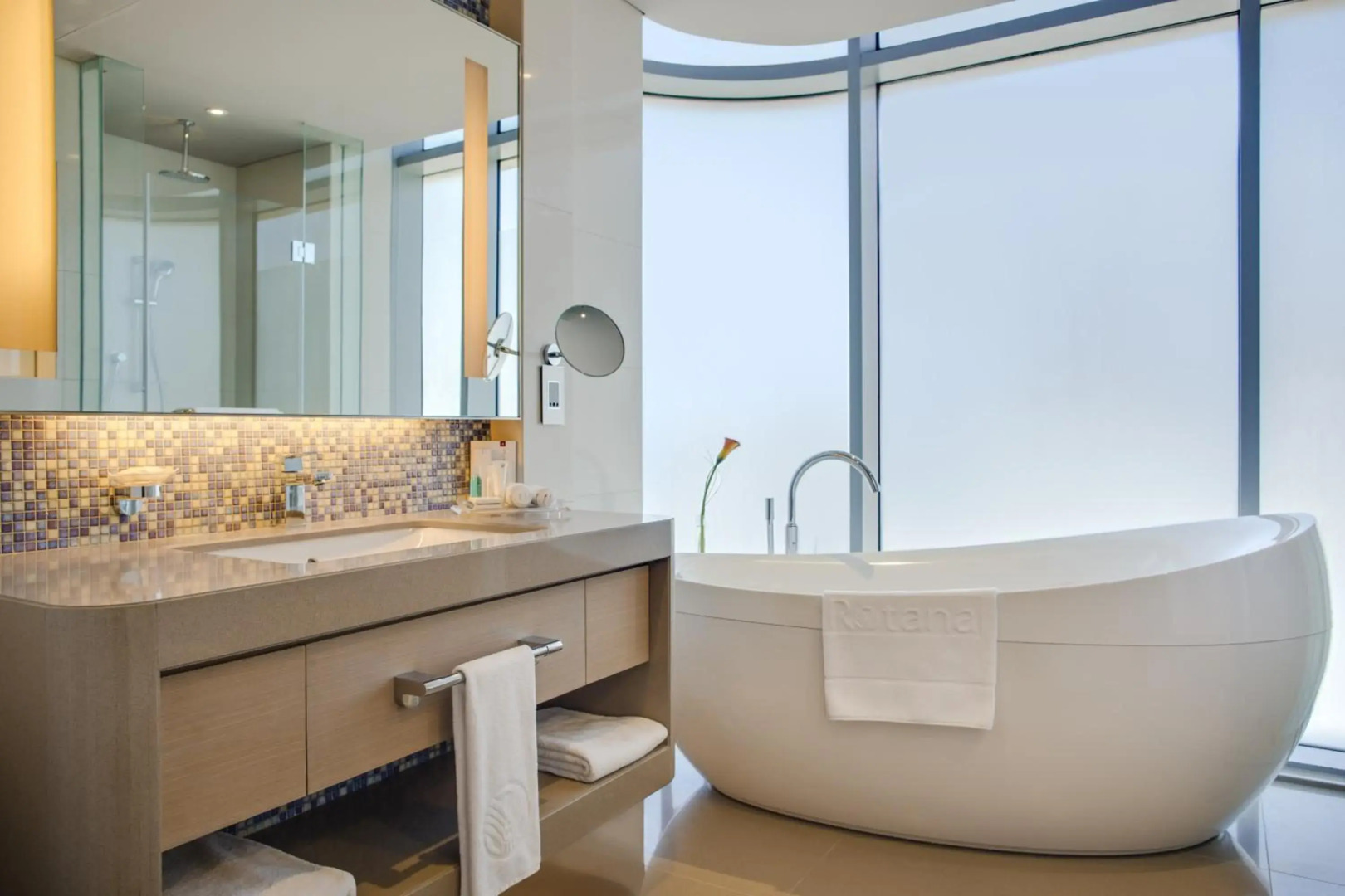 Capital Centre Arjaan by Rotana