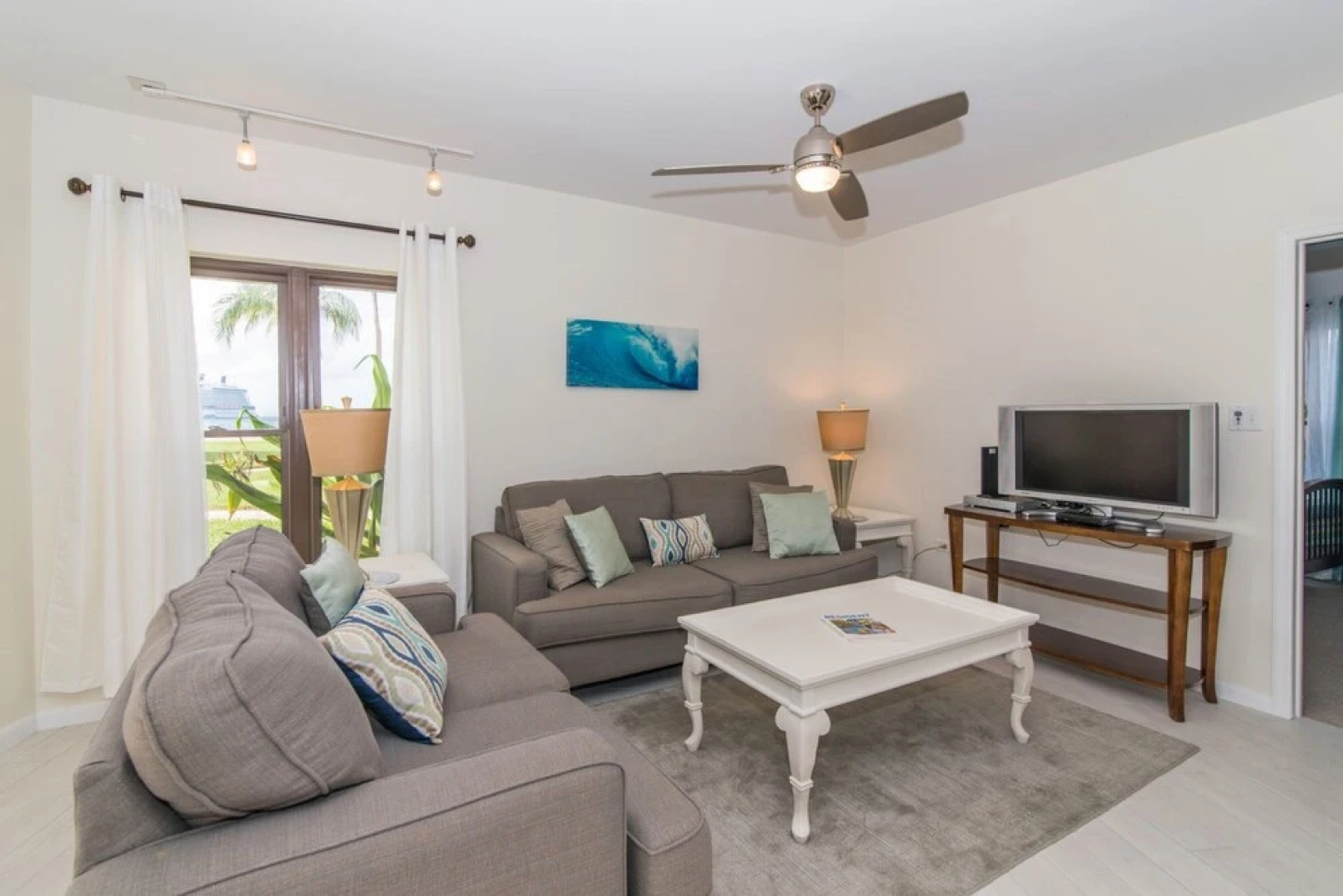 George Town Villas by Cayman Villas