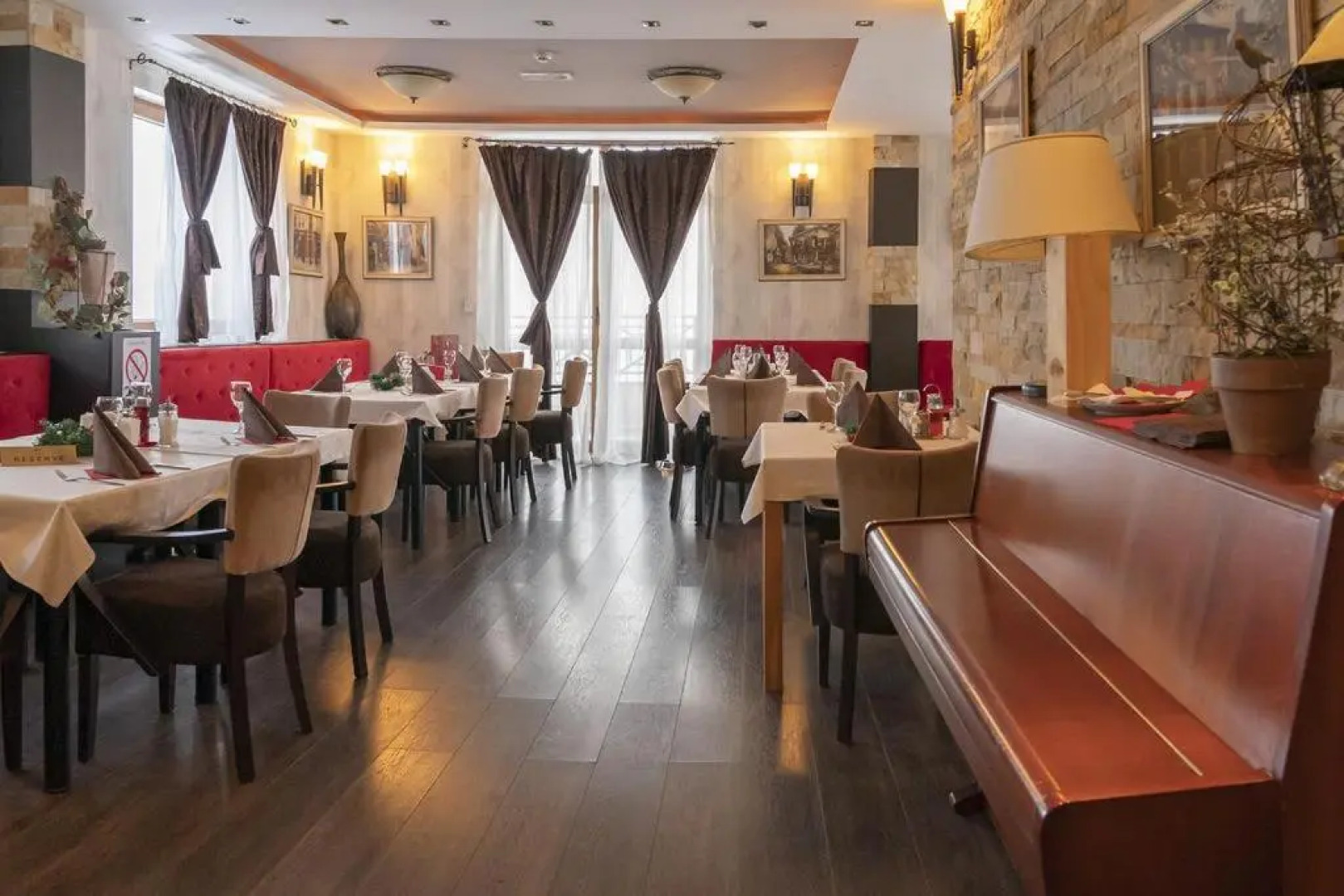 Milmari boutique, S3 lux