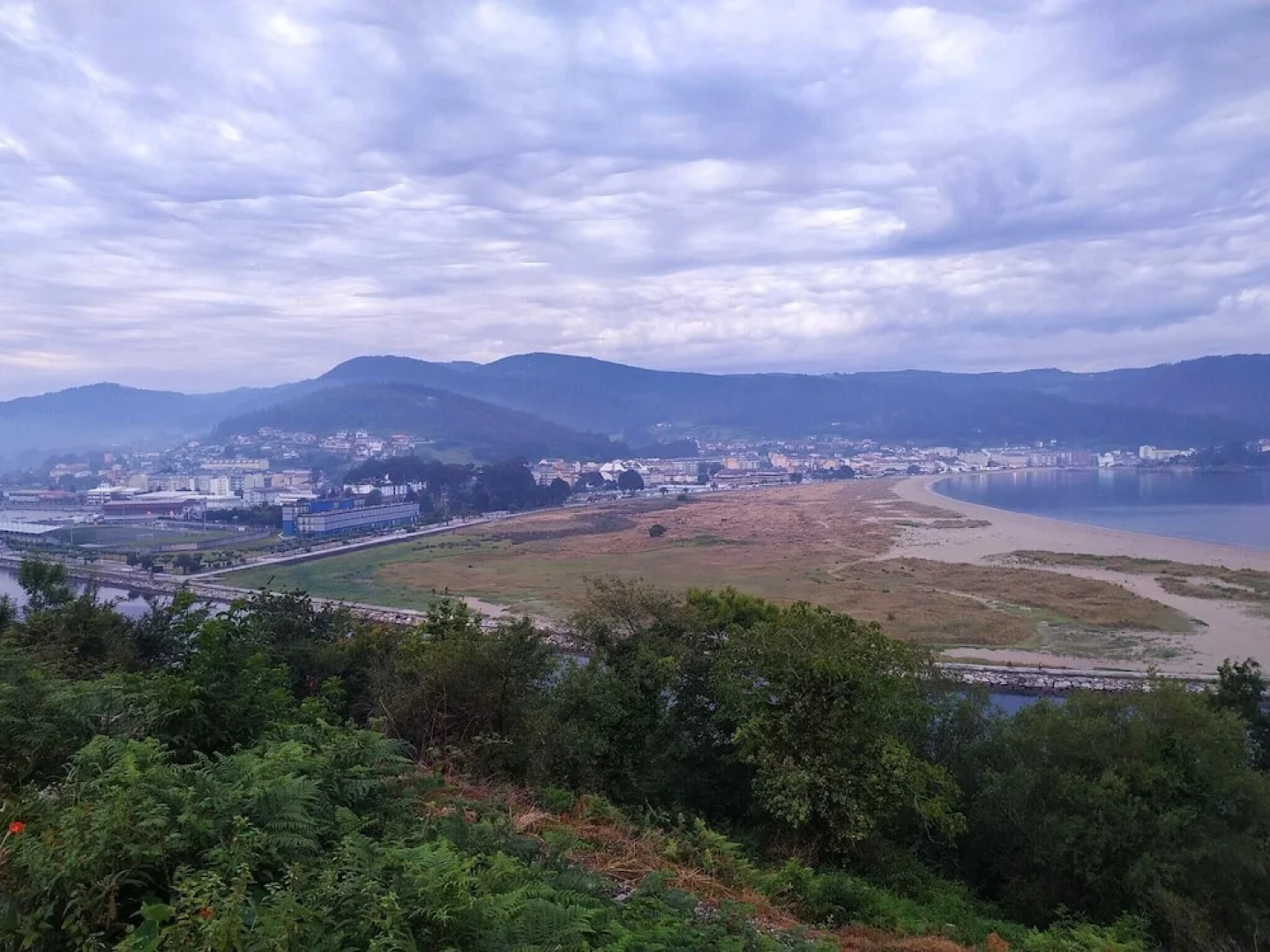 Apartment With 3 Bedrooms in Viveiro, With Wonderful Mountain View, Terrace and Wifi Near the Beach