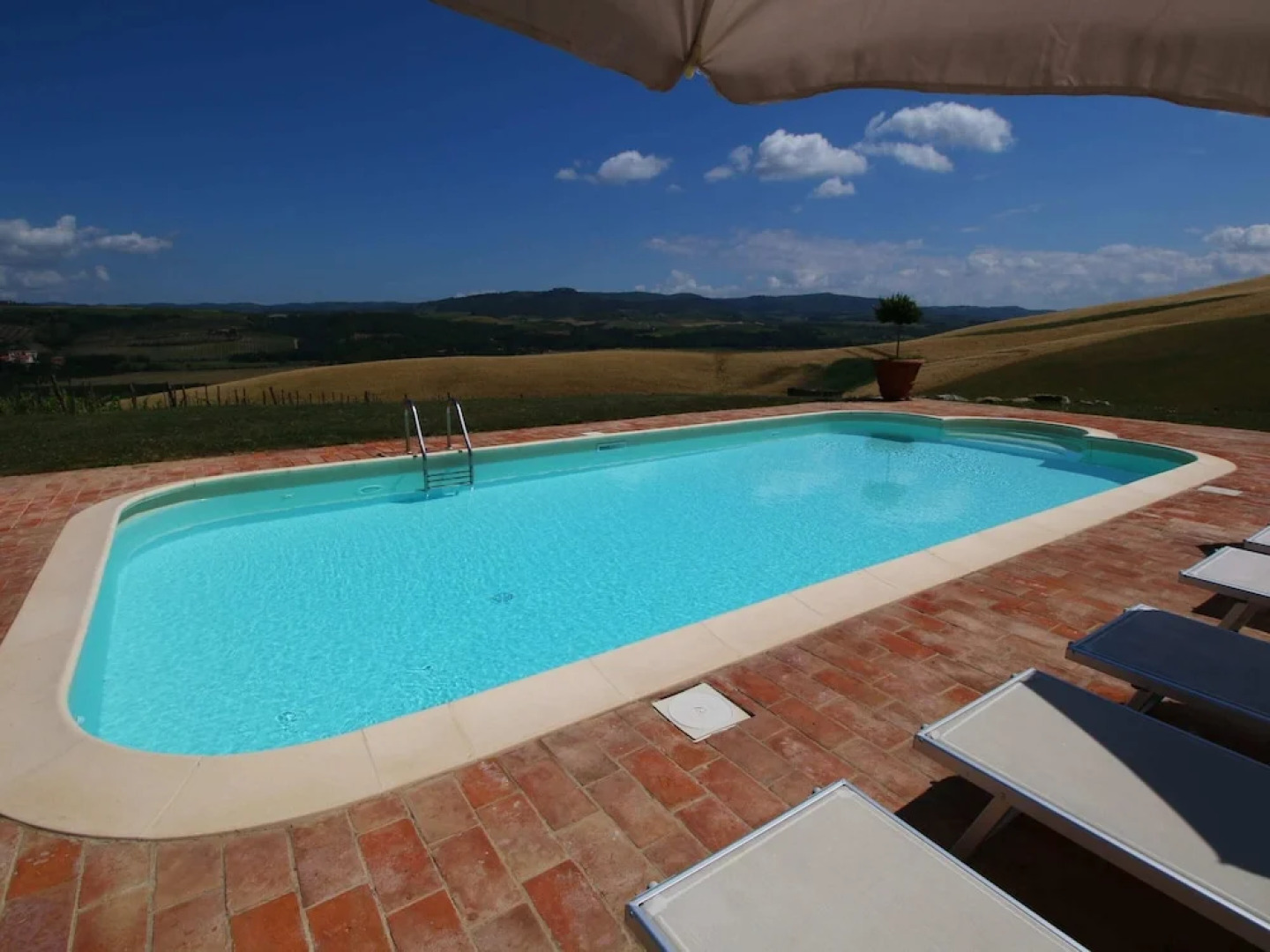 Charming Tuscan Farmhouse