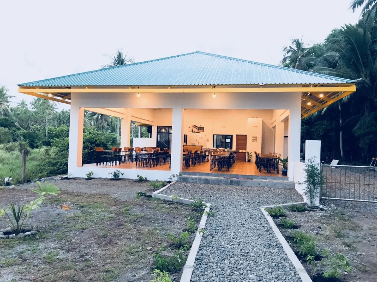 Golden Vine Beach Resort