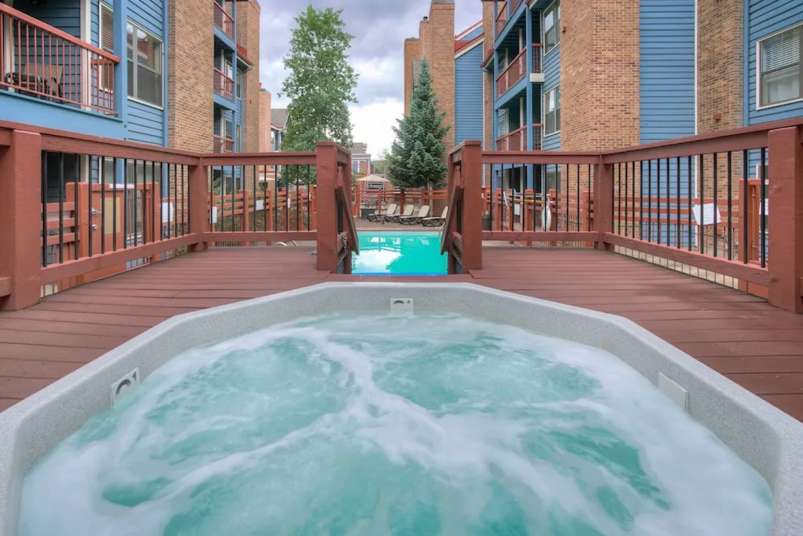 4br Renovated - Sleeps 12- Downtown Breck by RedAwning