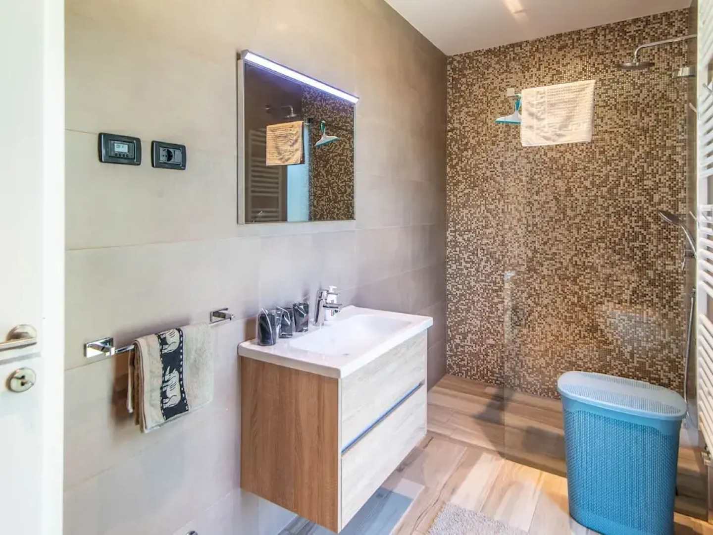 Luxury Villa With Pool and sea View