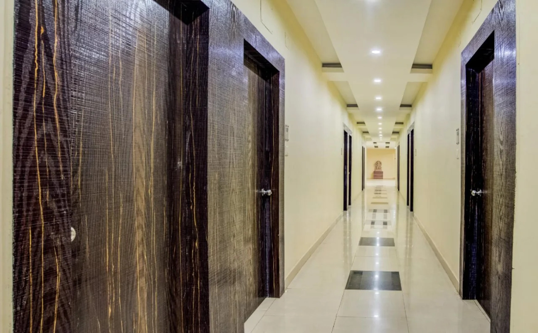 The Grand Yash By OYO Rooms