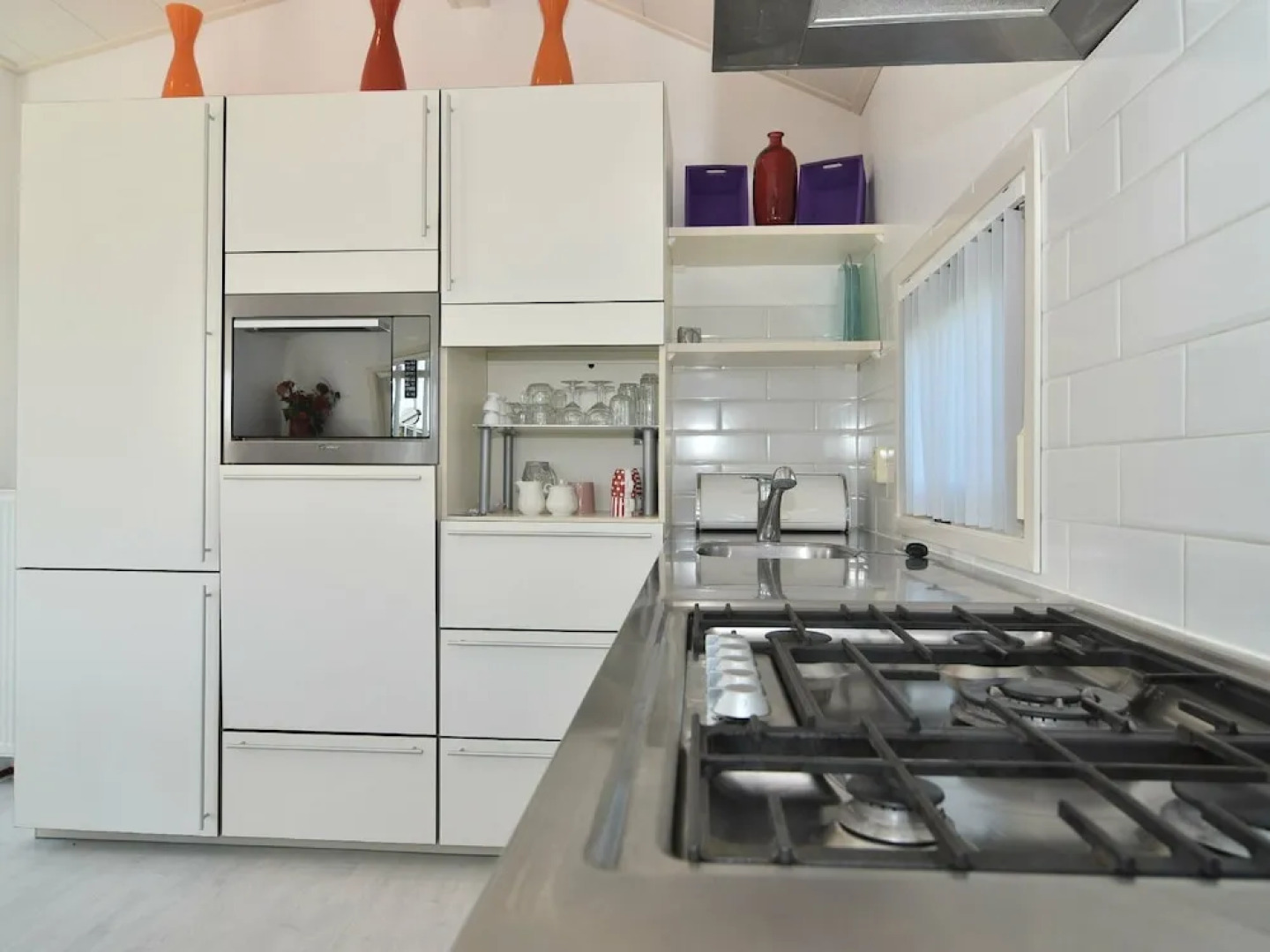 Adapted Chalet With Dishwasher, 3.5km From the sea in Egmond