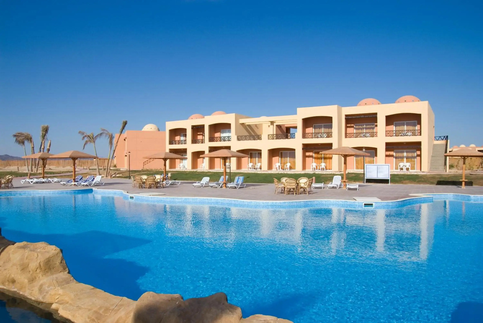 Отель Wadi Lahmy Azur Resort