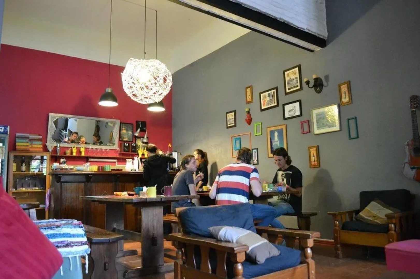 El Viajero Colonia Hostel & Suites