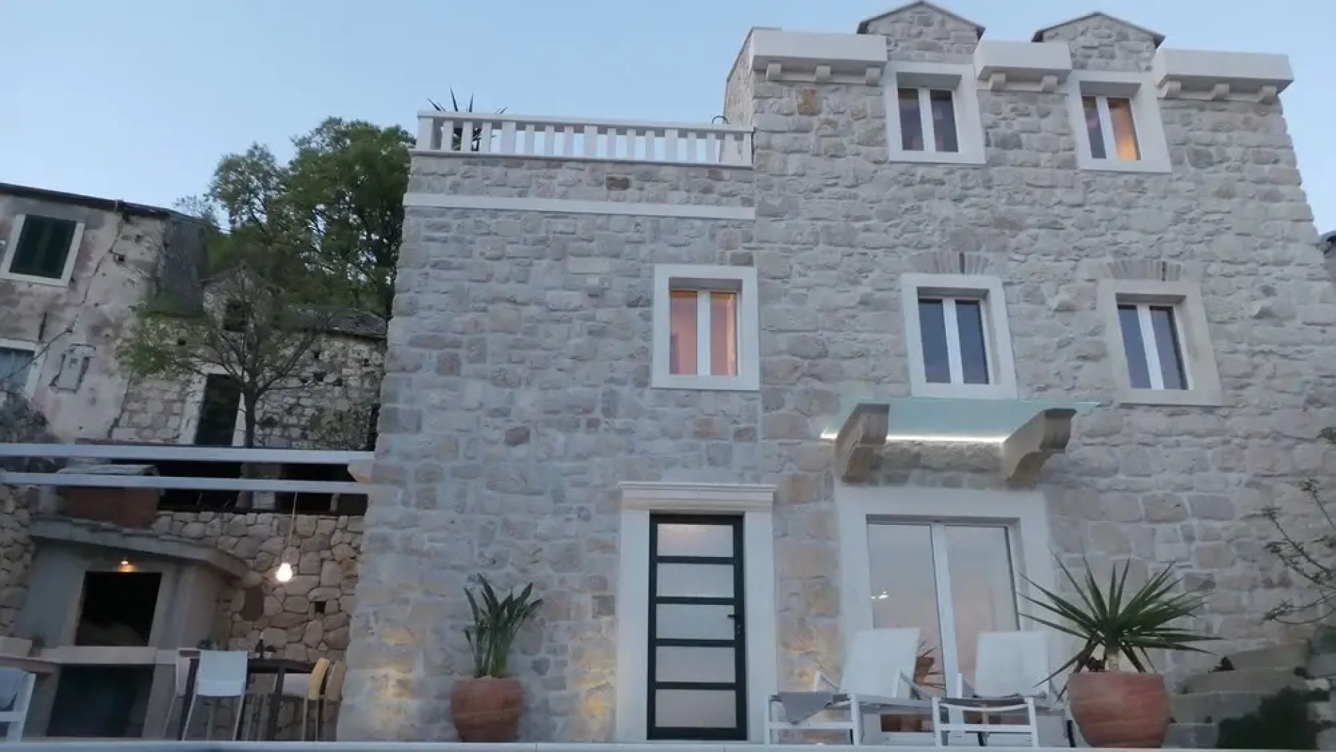 Tanja - With Pool - H