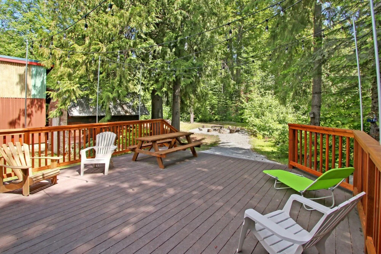Peaceful Pines Cabin - Three Bedroom Home with Hot Tub