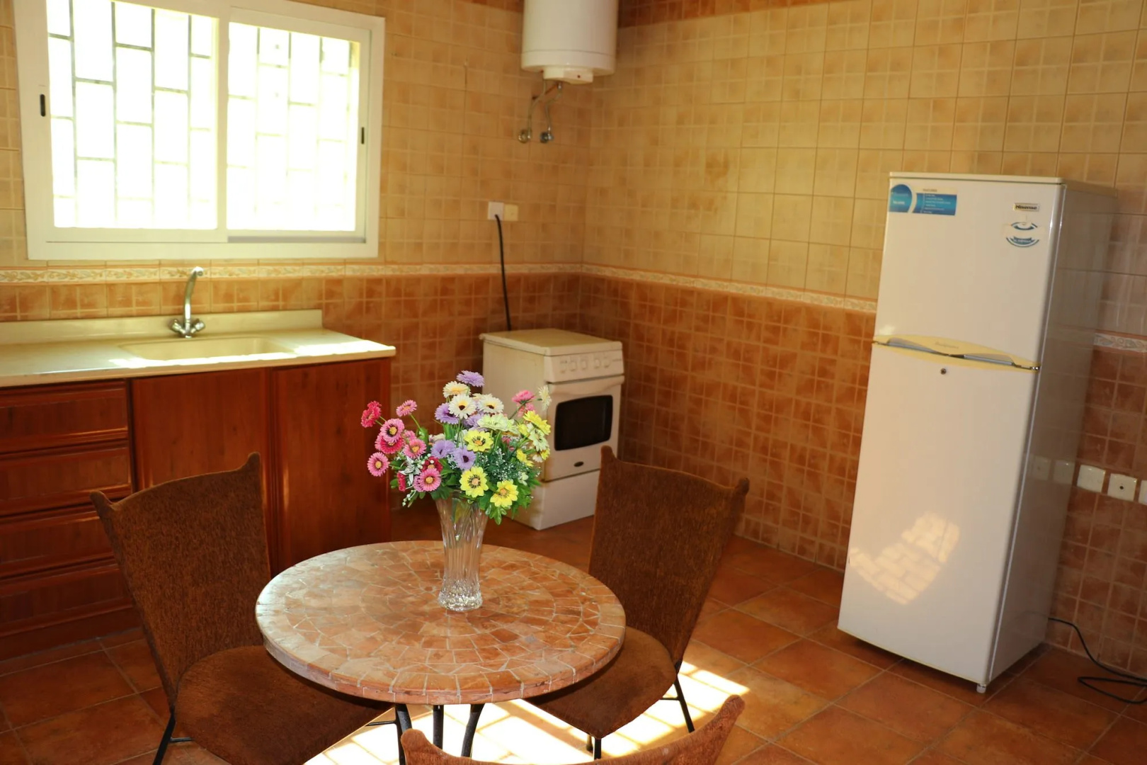 Al Alya Hotel Rooms and Suites