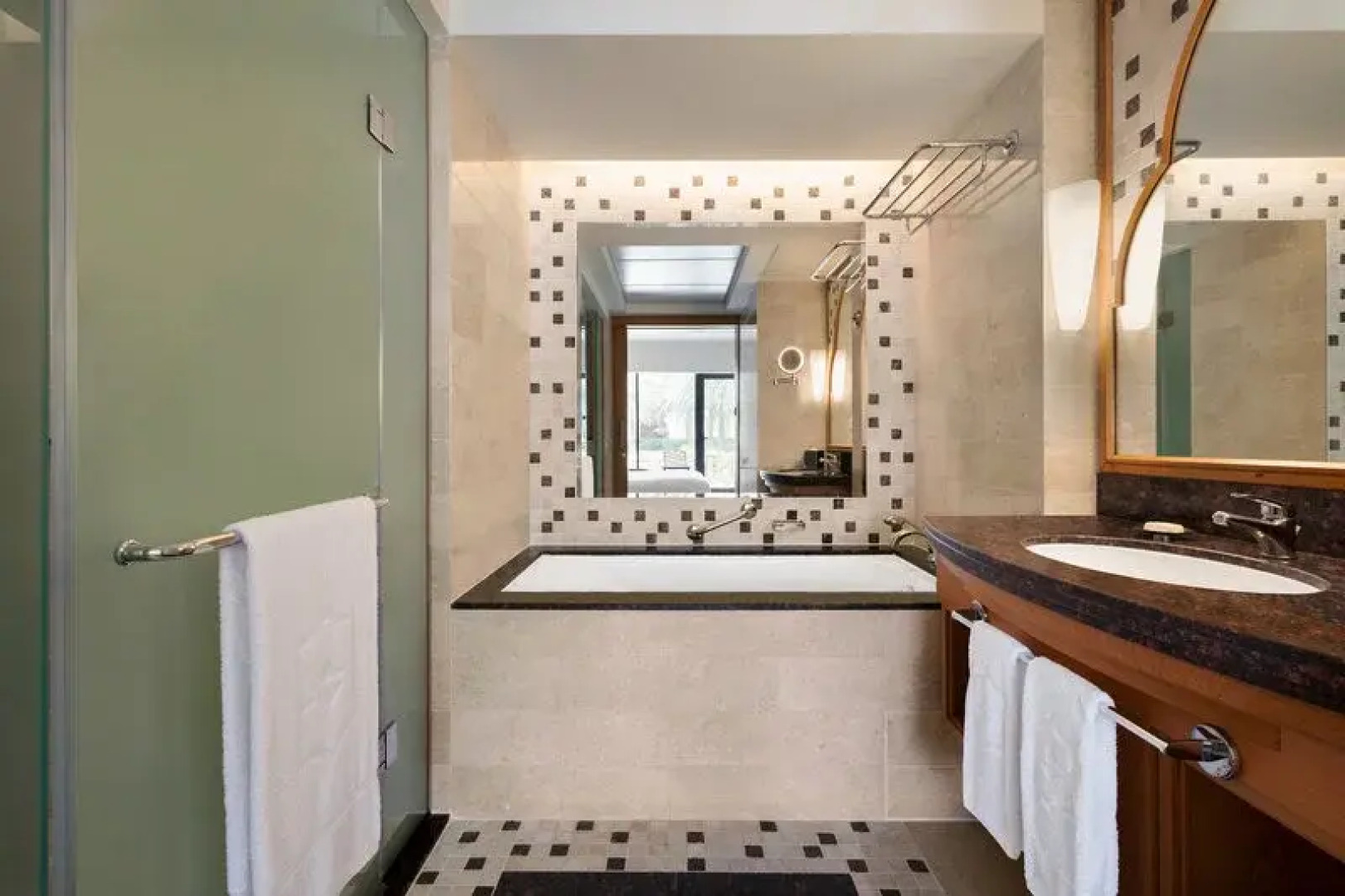 Hilton Muscat Al Bandar