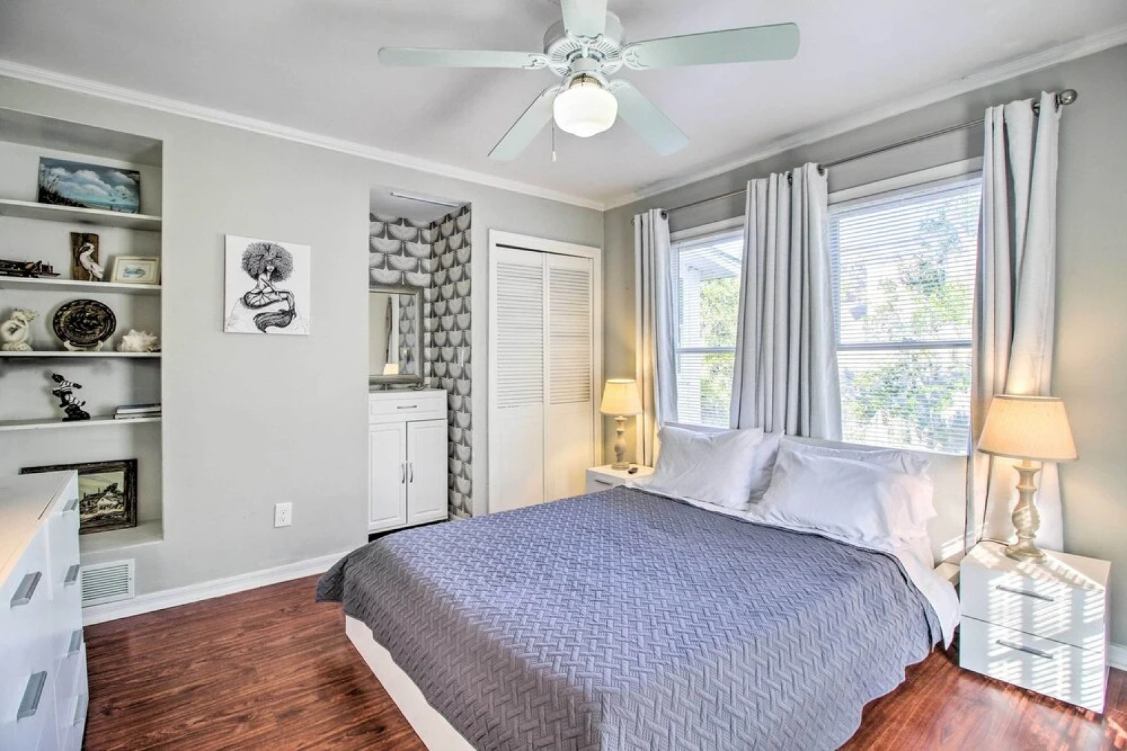 Family-friendly Savannah Vacation Rental w/ Decks!