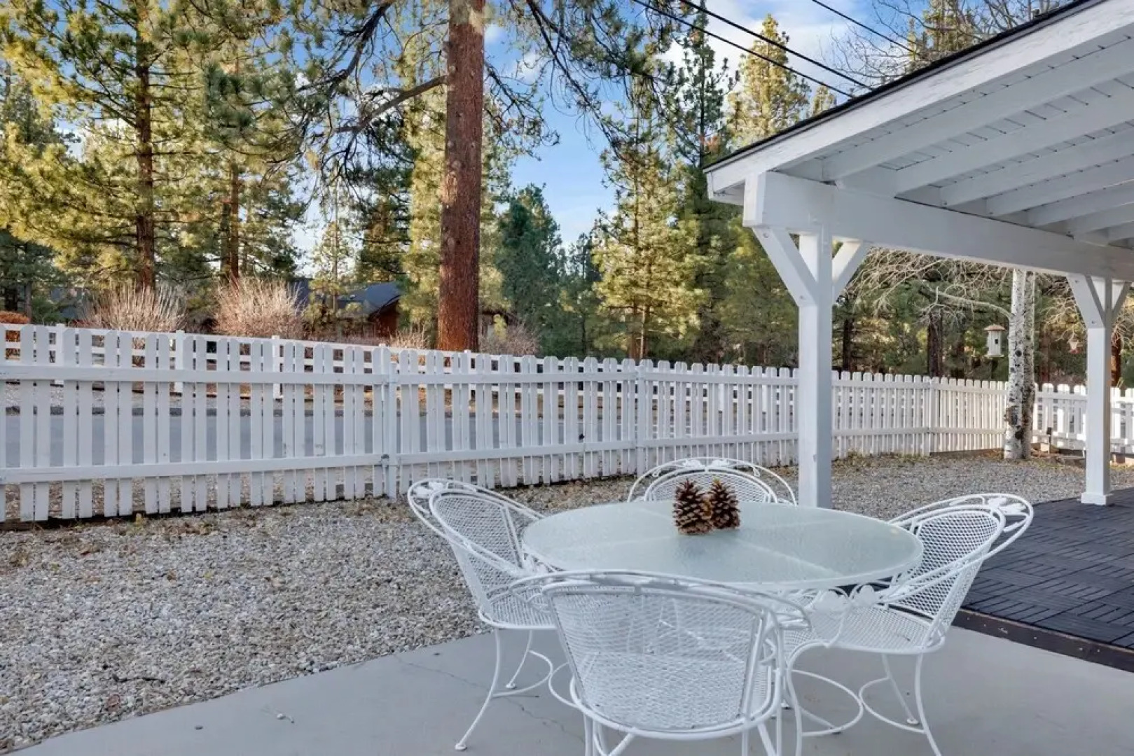 2085- Beary Peaceful Retreat 3 Bedroom Home by Redawning