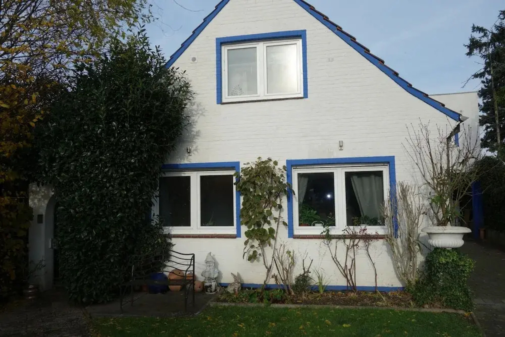 Tolstov-Hotels Large 3 Room Apartment with Garden