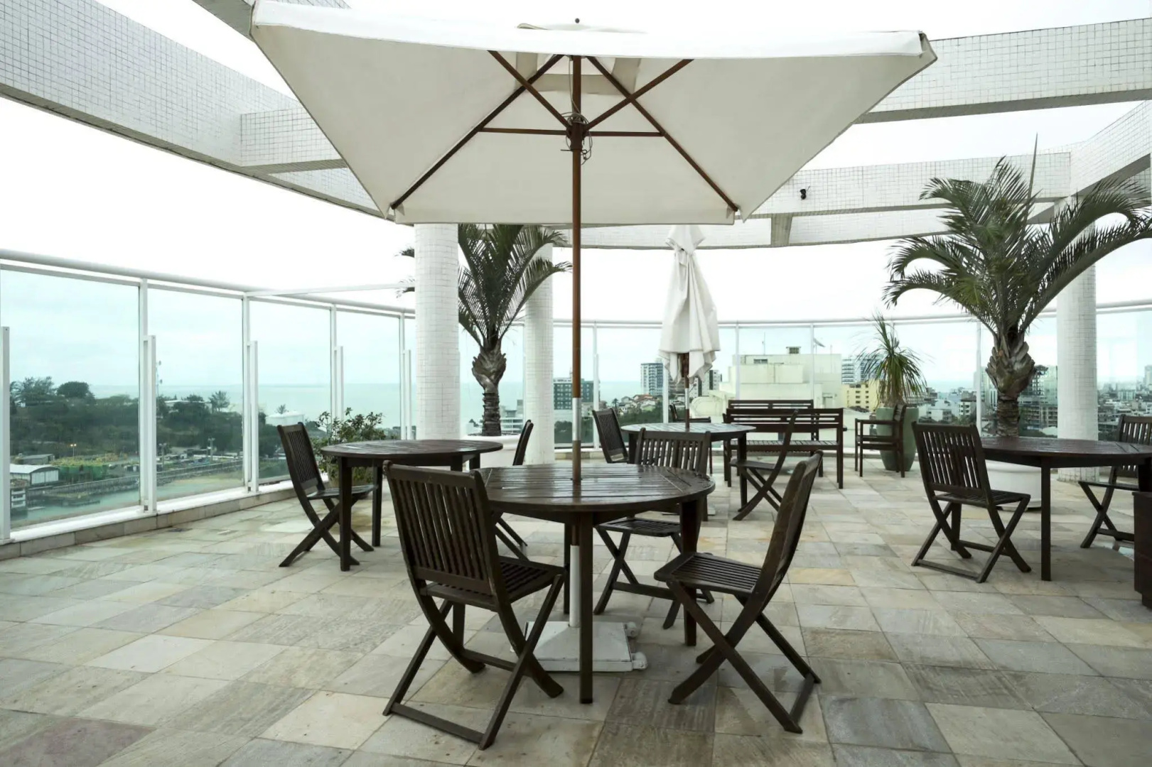Golden Tulip Macaé