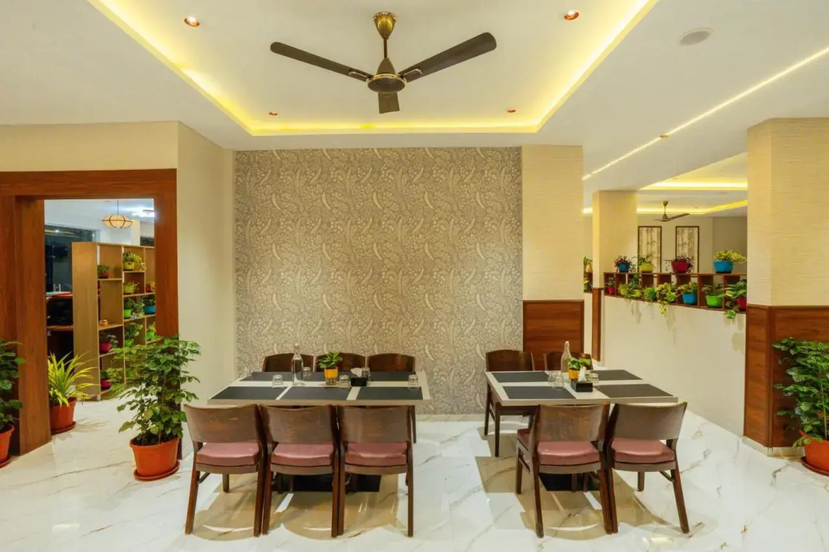 Treebo Grand Royal Imperio, Hinjewadi