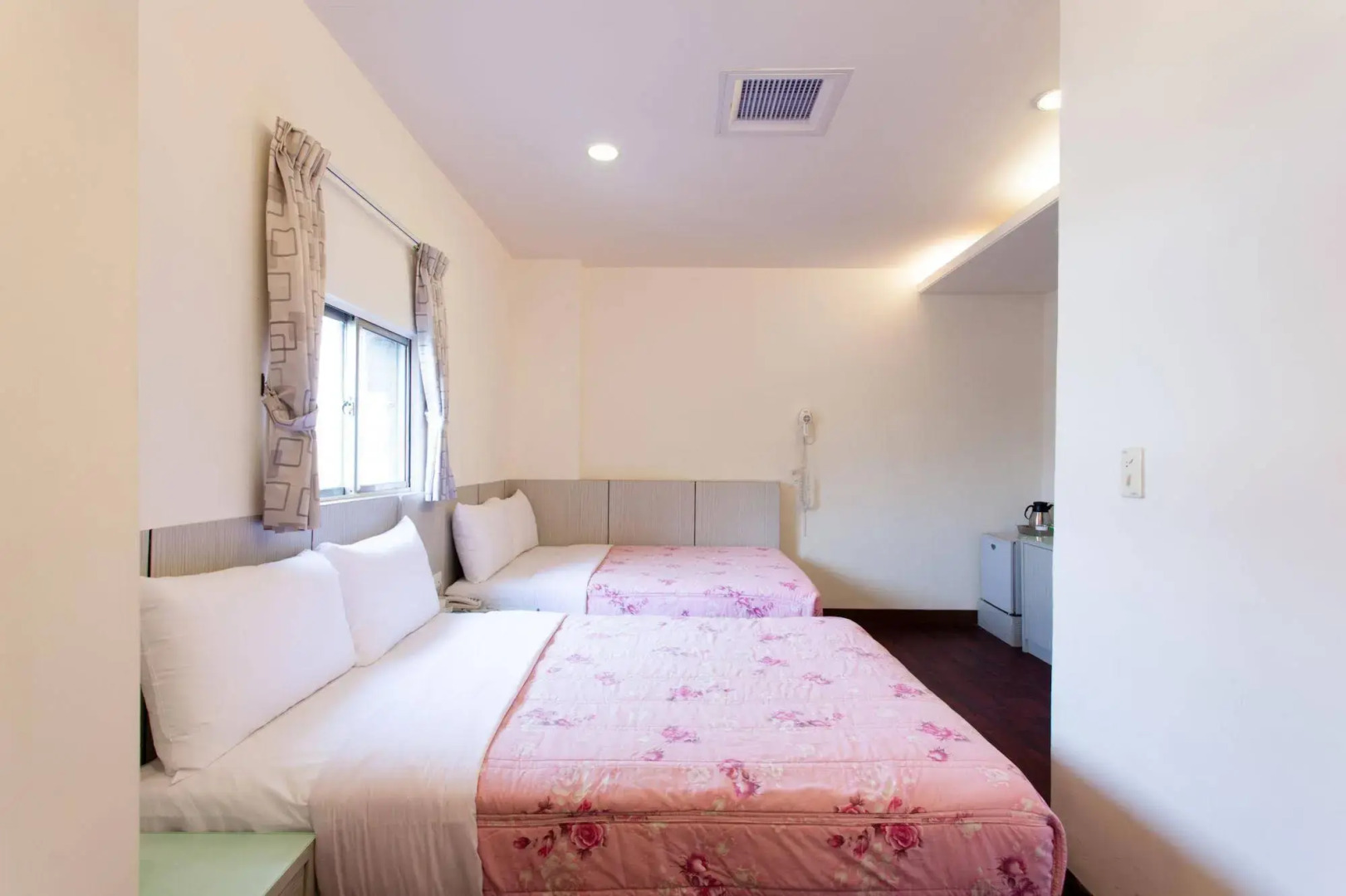 Ruei Gung Business Hotel