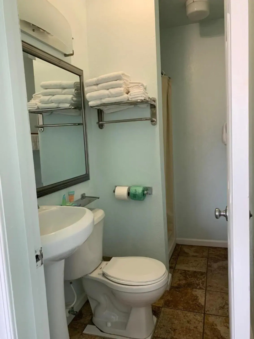 Seahorse Inn and Cottages