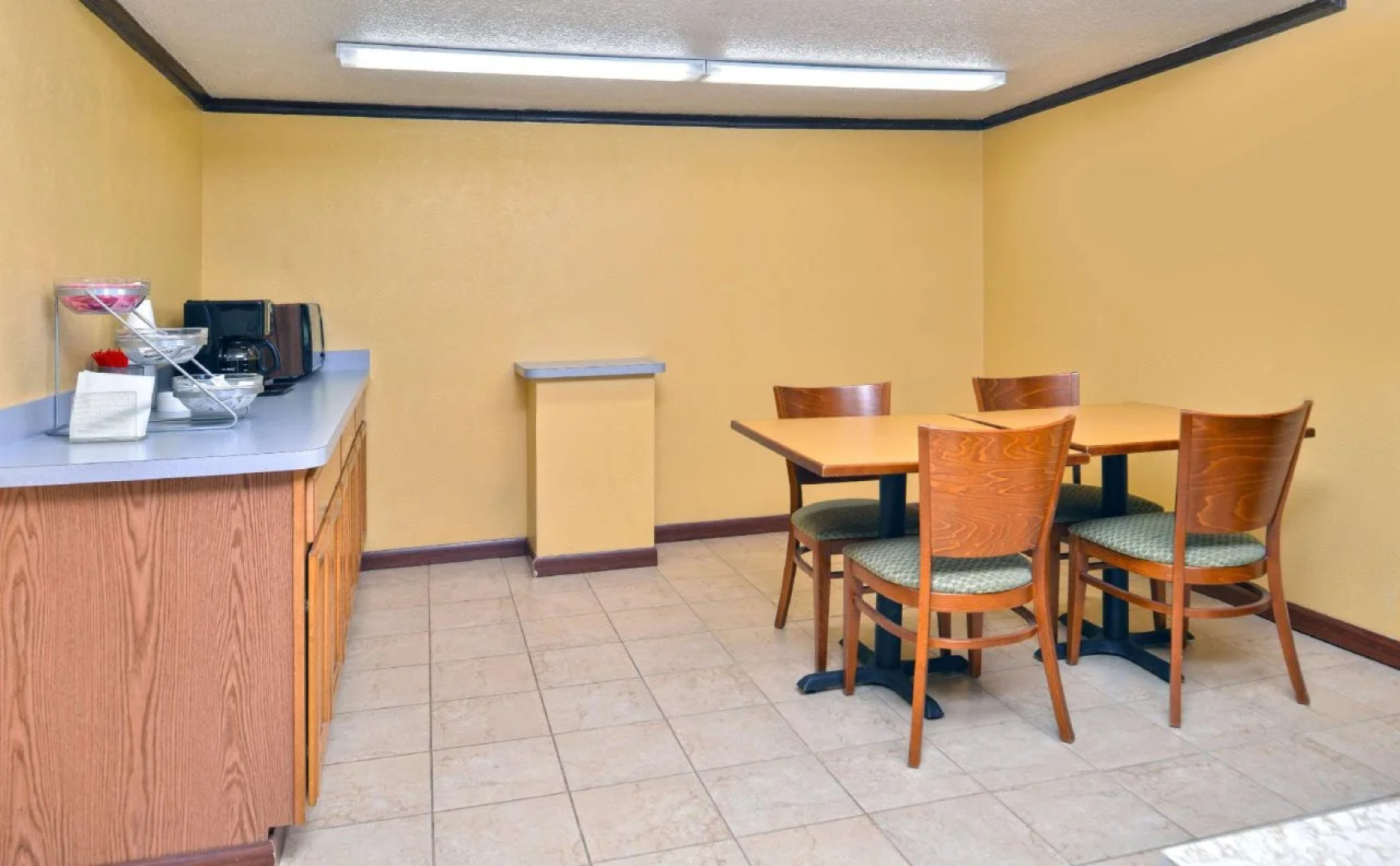 Americas Best Value Inn & Suites - East Toledo/Millbury