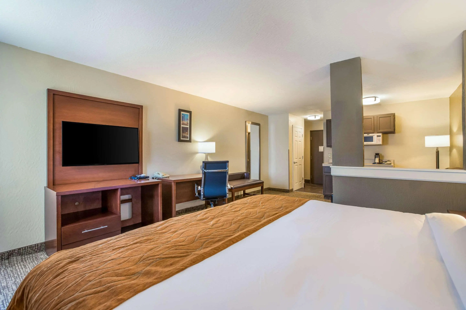 Comfort Inn & Suites Fairborn near Wright Patterson AFB