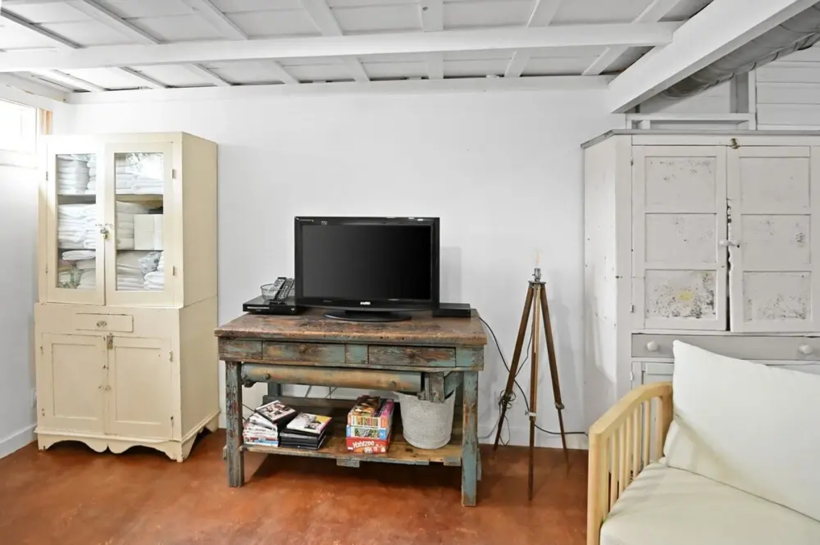 Gausthaus 402 1 Bedroom Cottage by RedAwning